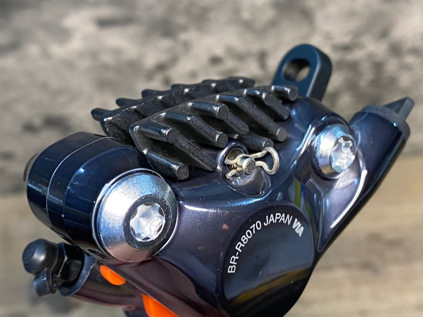 IV582 シマノ SHIMANO アルテグラ ULTEGRA BR-R8070 ディスクブレーキ キャリパー フロント