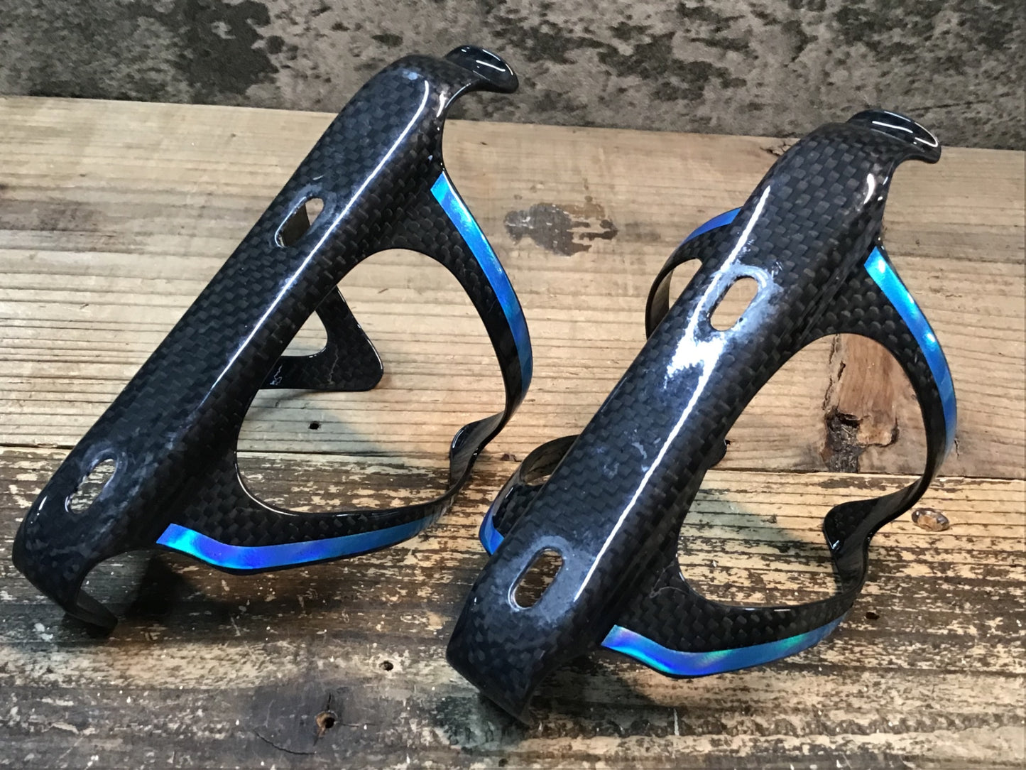 IU757 スパカズ SUPACAZ FLY CAGE CARBON ボトルケージ 2個セット