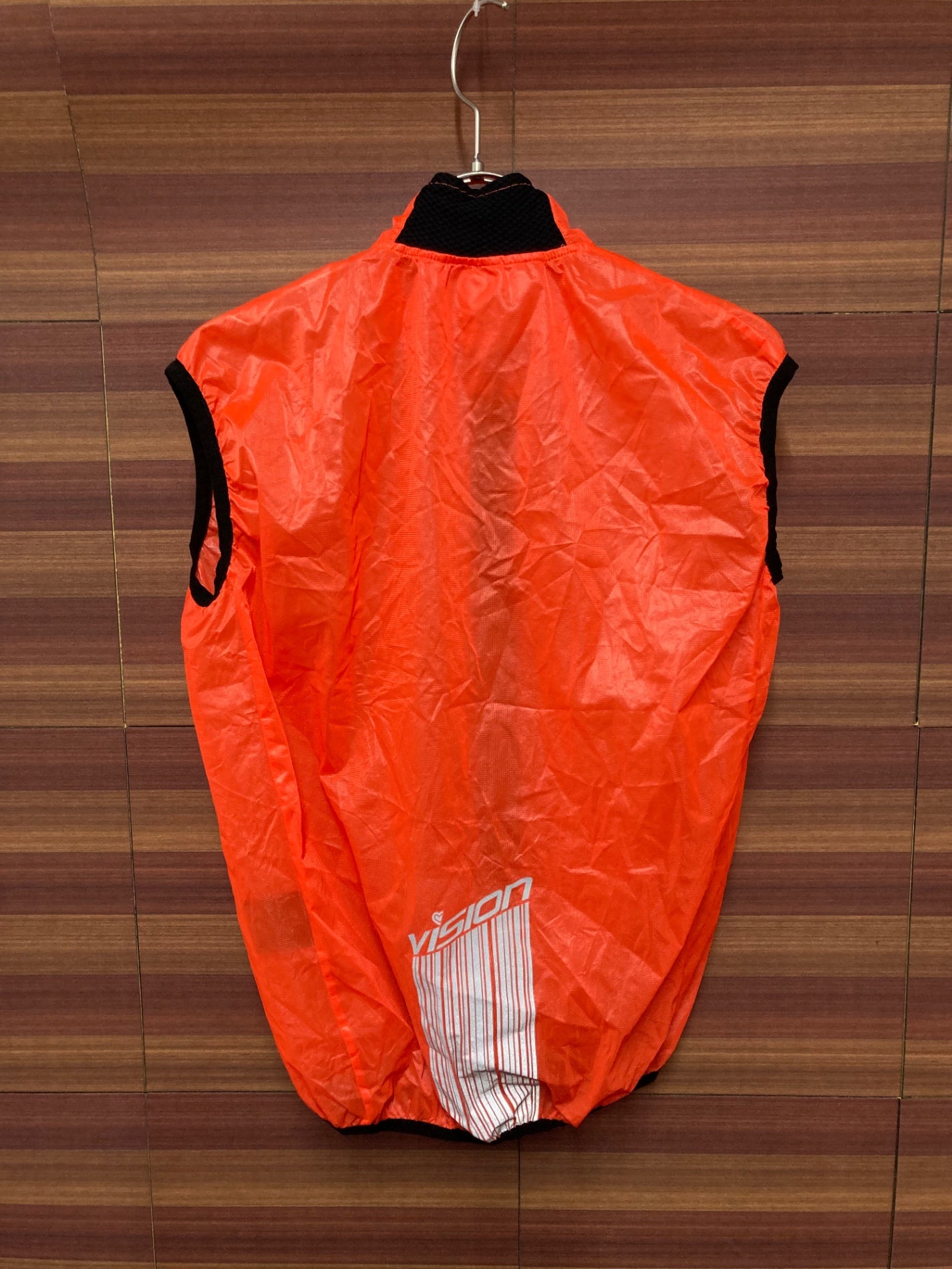 IU825 ピセイ PISSEI ジレ サイクルベスト オレンジ M ※汚れ