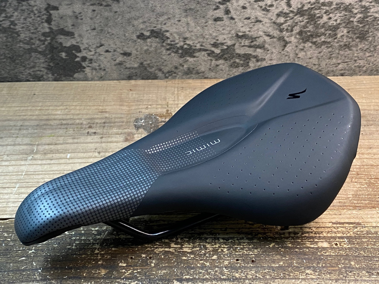 IY567 スペシャライズド SPECIALIZED POWER COMP MIMIC サドル 黒 143mm