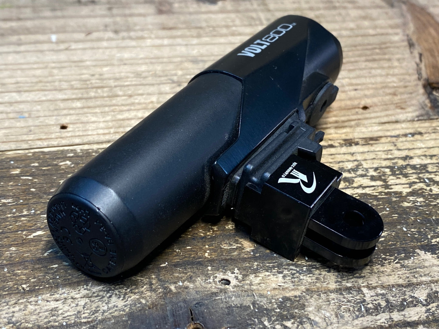 IZ301 キャットアイ CATEYE VOLT800 フロントライト RECMOUNT付き