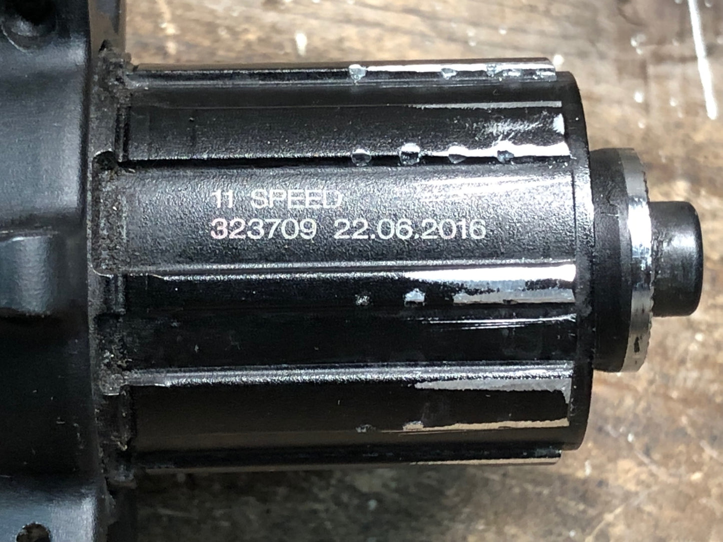 IV577 ボントレガー BONTRAGER AURA リアハブ シマノ11S