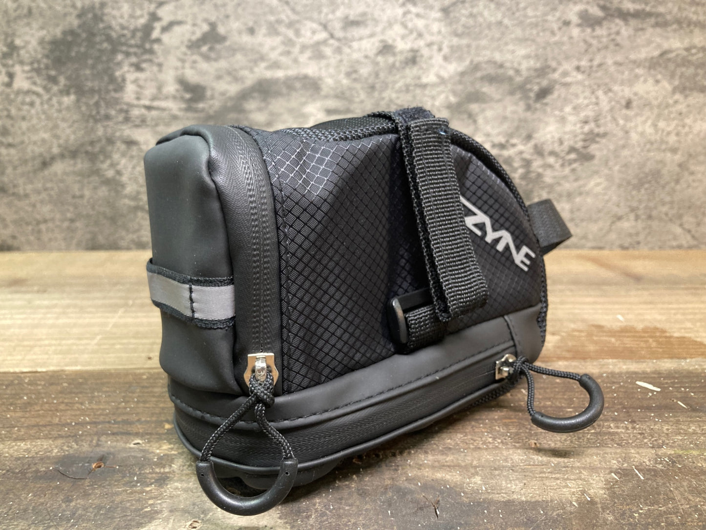 IQ688 レザイン LEZYNE サドルバッグ 黒