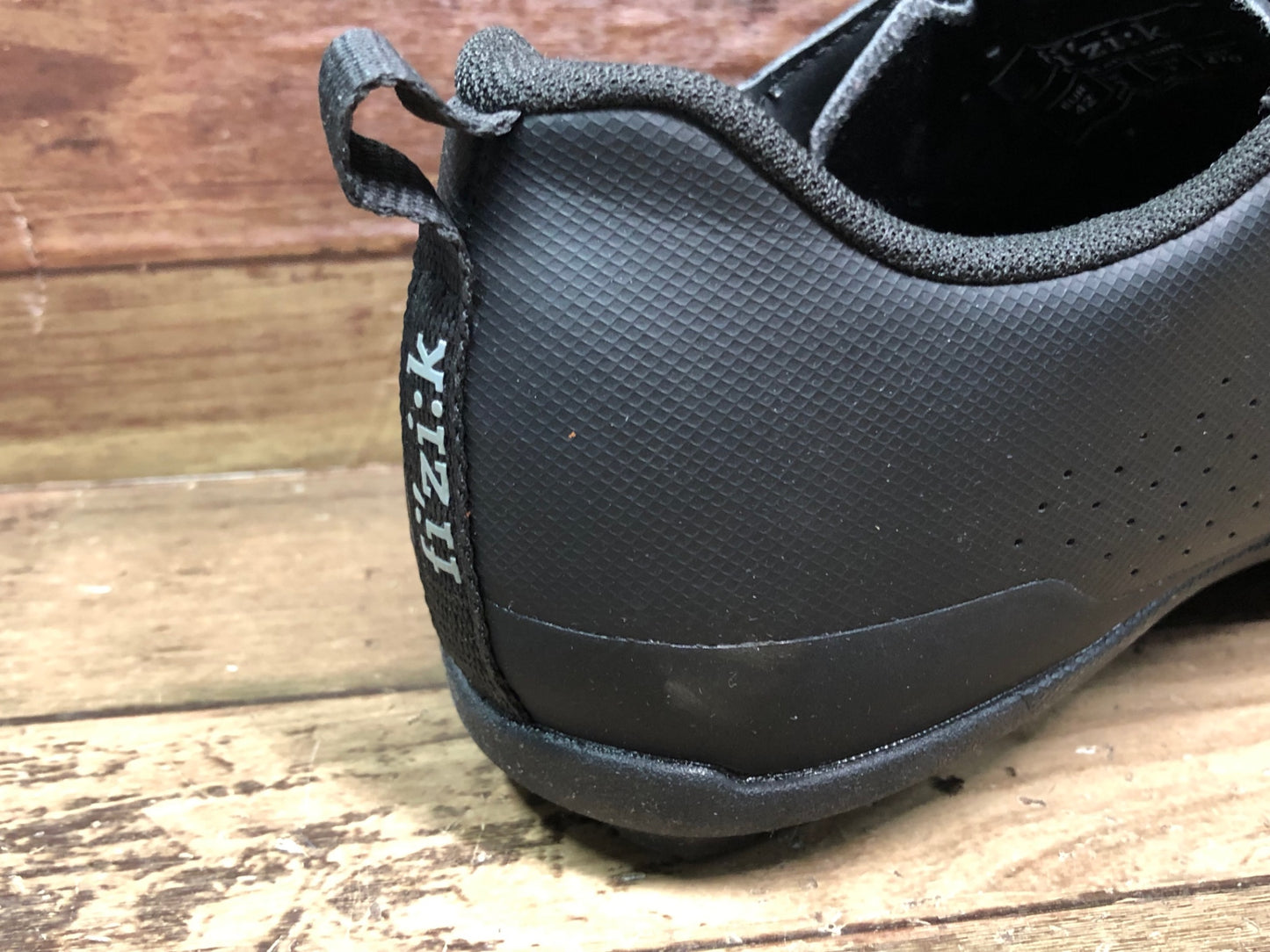 IK296 フィジーク Fizik Terra Atras ビンディングシューズ EU42 ブラック