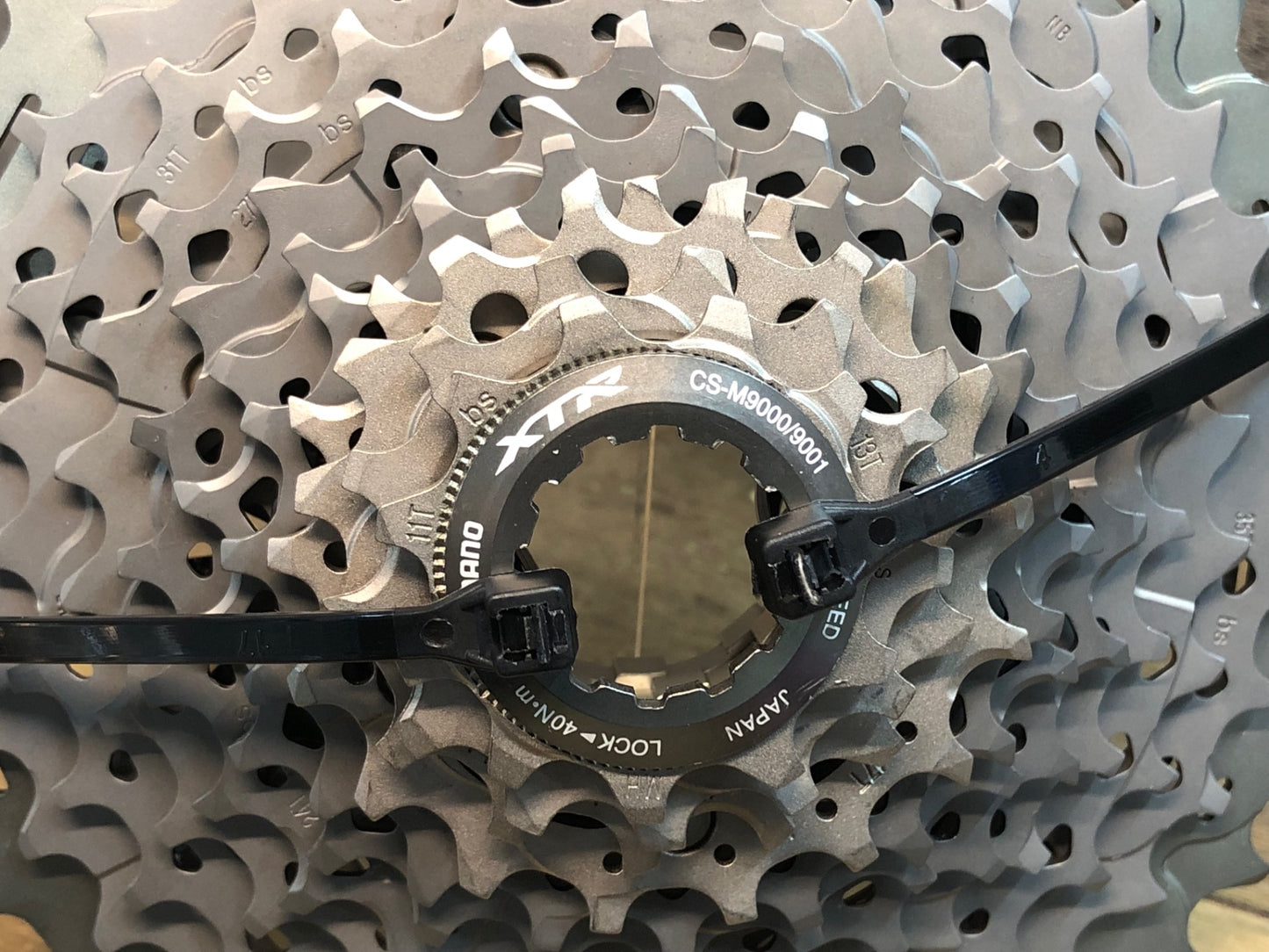 IX432 シマノ SHIMANO XTR CS-M9000 スプロケット 11-40T 11S