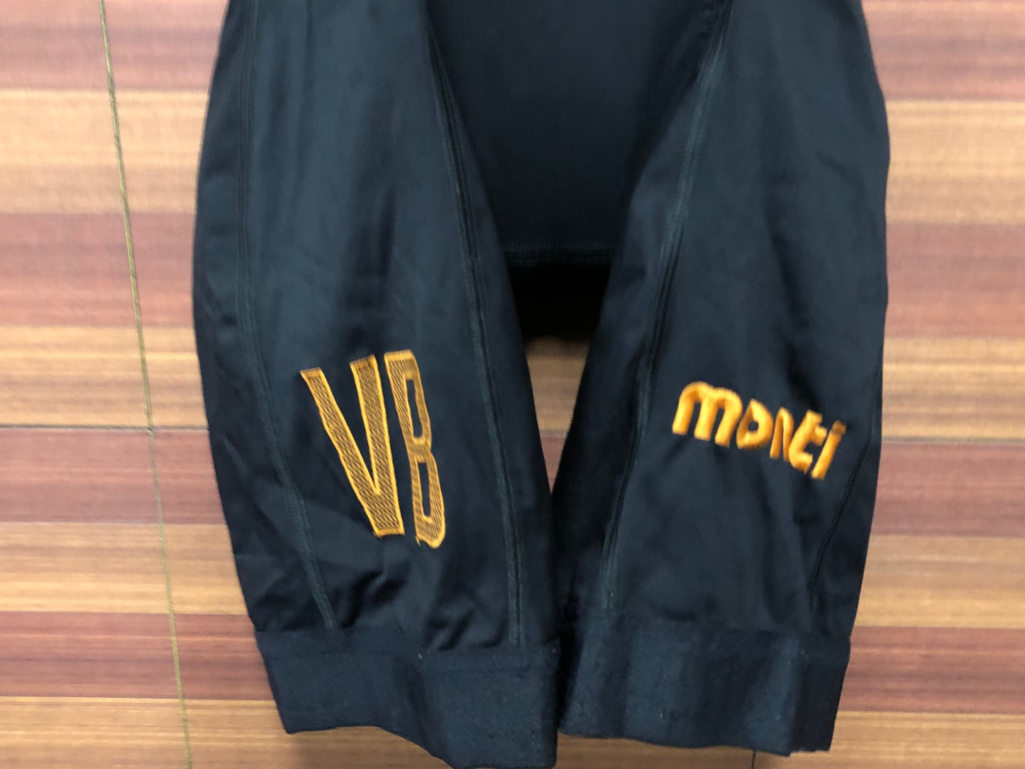 IR080 ヴェロビチ velobici monti BIB SHORTS ビブショーツ 黒 0