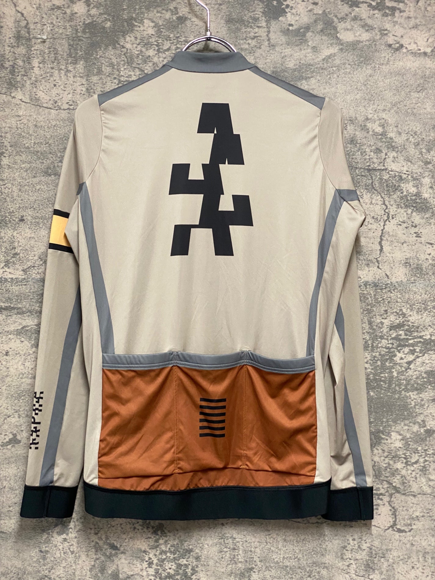 IZ256 ラファ Rapha PRO TEAM LONG SLEEVE TRAINING JERSEY カーキ M