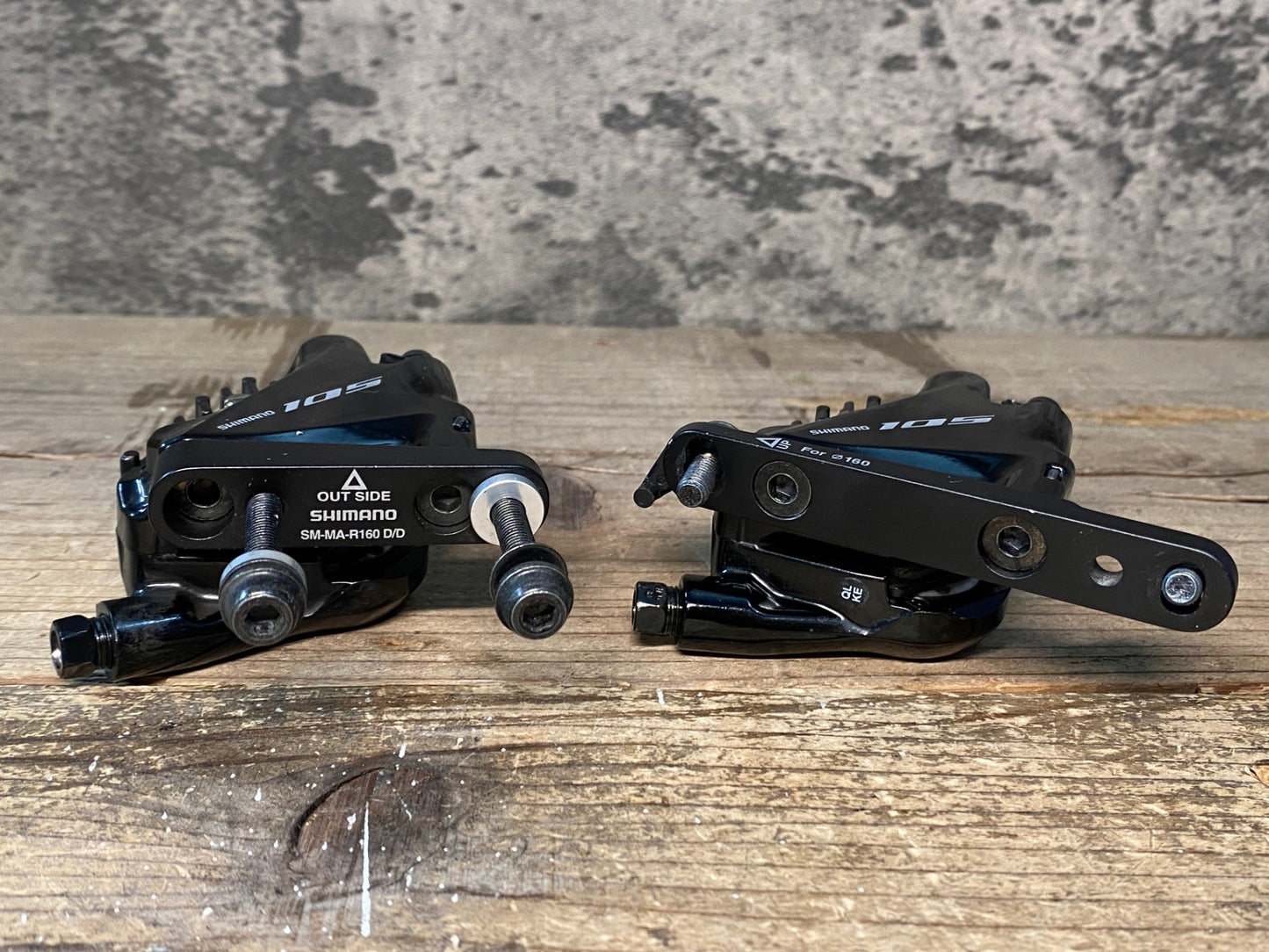 IX767 シマノ SHIMANO 105 BR-R7070 ディスクブレーキキャリパー 前後セット 油圧