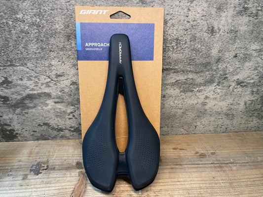 IV996 ジャイアント GIANT APPROACH サドル 黒 クロモリ 145mm