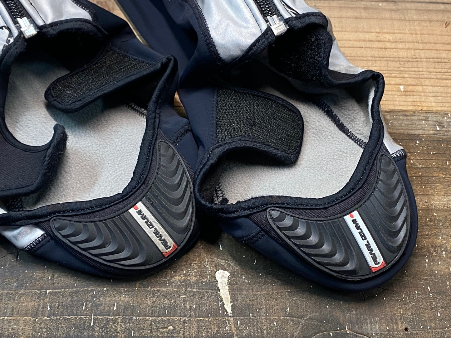 IP137 パールイズミ PEARL iZUMi シューズカバー シルバー 黒 M 裏起毛