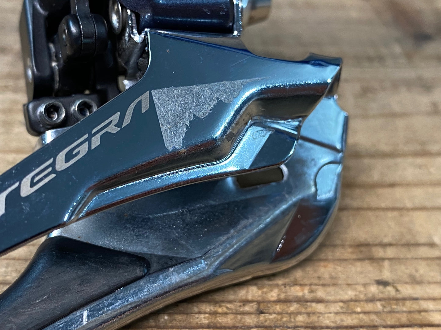 JB557 シマノ SHIMANO アルテグラ ULTEGRA FD-R8000 フロントディレイラー  直付