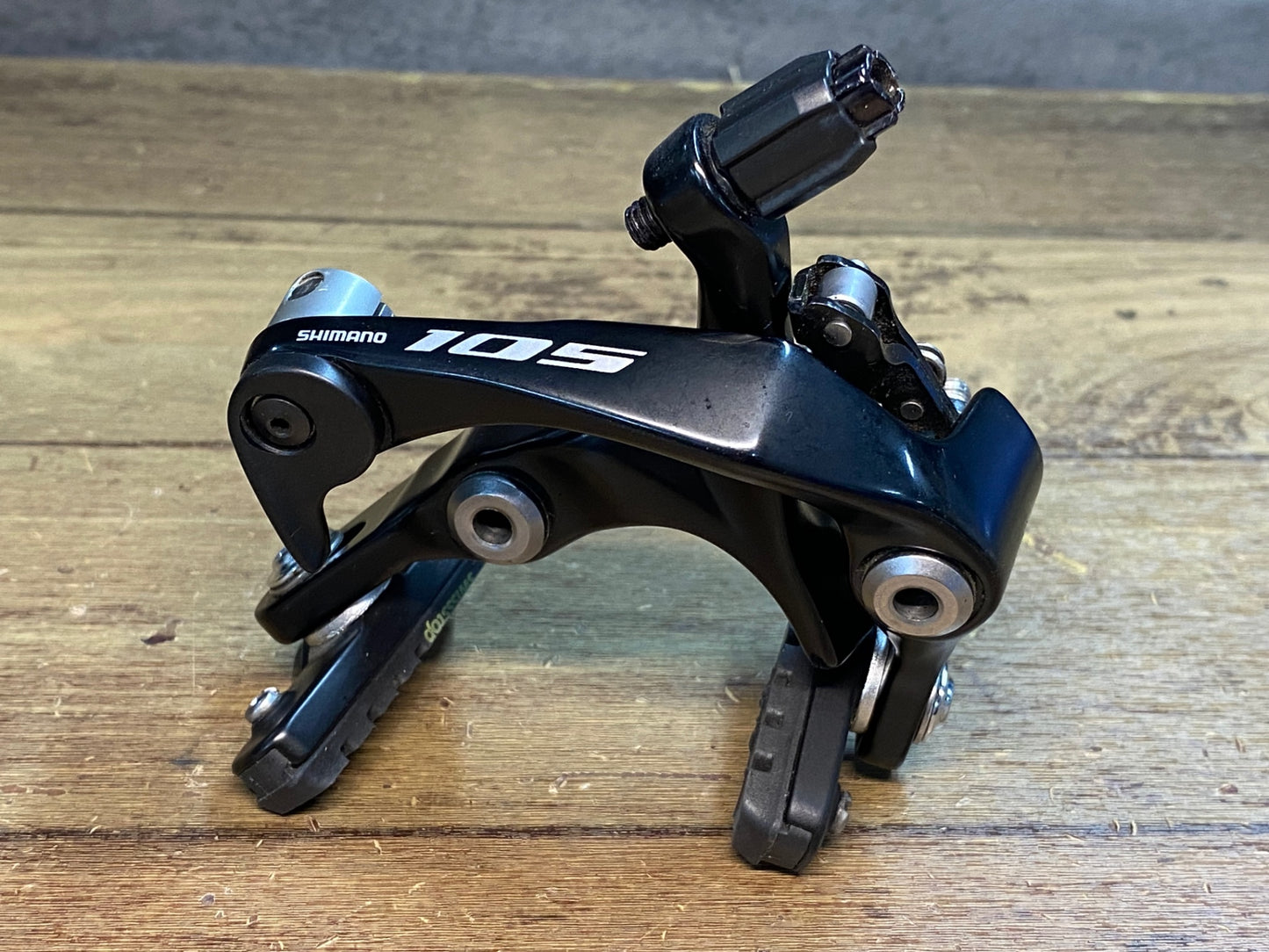 IN627 シマノ SHIMANO 105 BR-R7010RS ダイレクトマウント キャリパーブレーキ リアのみ