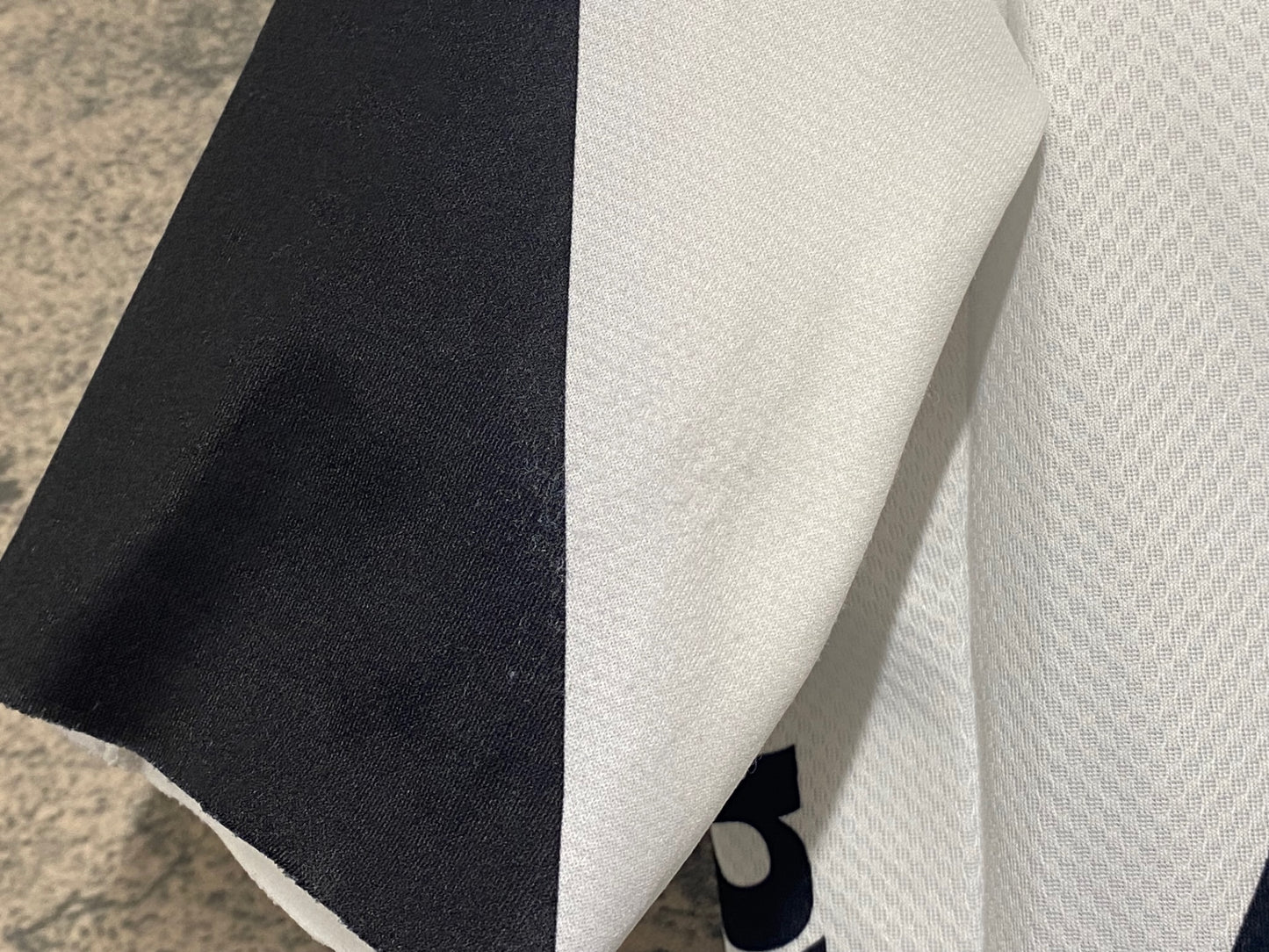 JB911 アソス ASSOS Qhubeka 半袖 サイクルジャージ 白 黒 ※サイズ不明