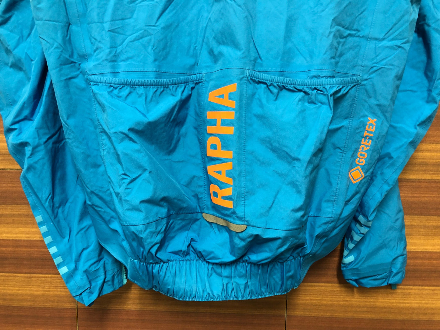 IM239 ラファ Rapha PRO TEAM INSULATED RAIN JACKET 長袖 レインジャケット 水色 S
