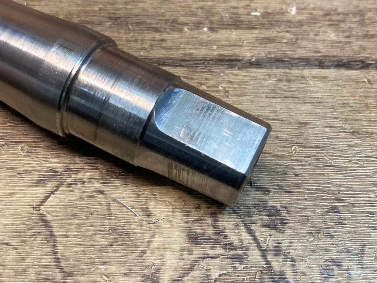 IE066 ホワイトインダストリーズ WHITE INDUSTRIES ボトムブラケット BB スクエアテーパー JIS BSA 113mm