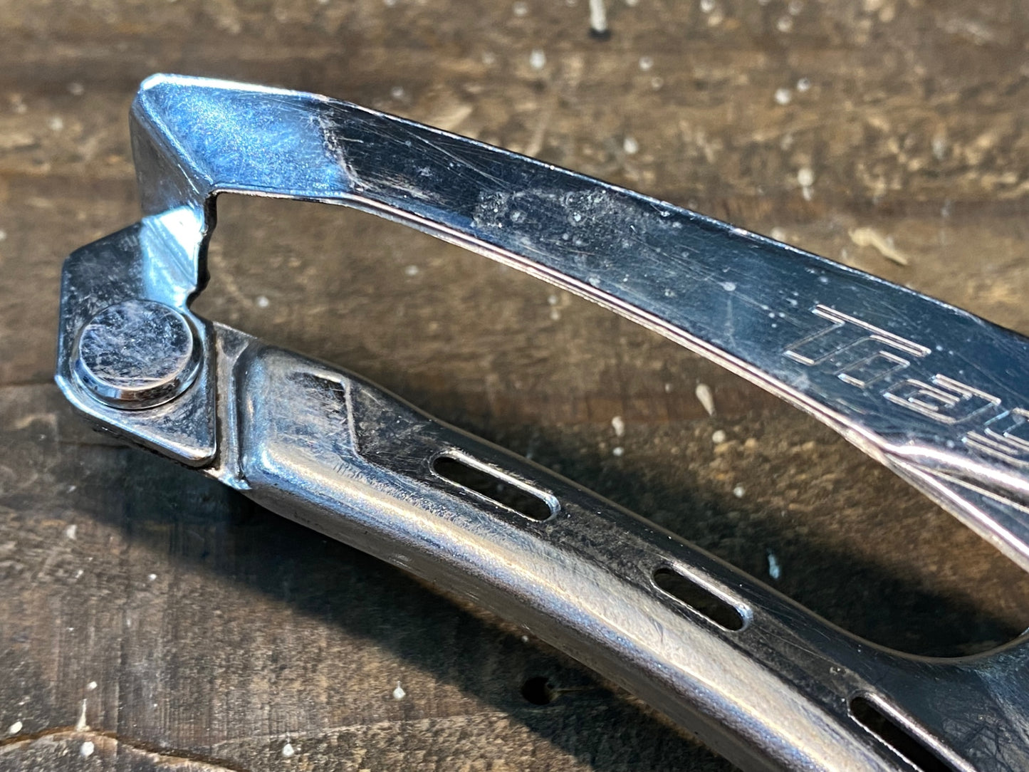 IV023 シマノ SHIMANO ティアグラ Tiagra FD-4700 フロントディレイラー 2S