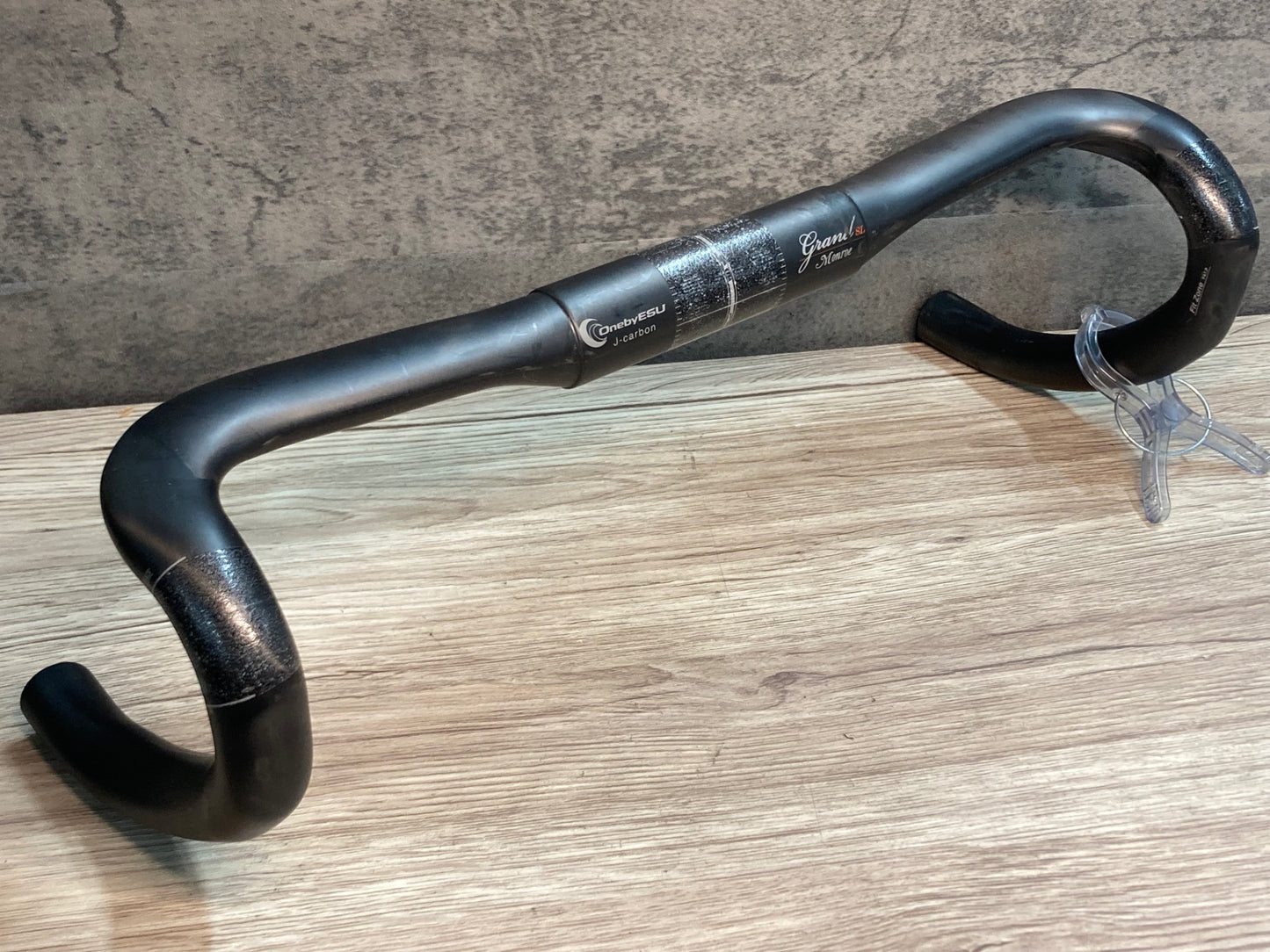 IX255 ワンバイエス One by ESU J-carbon grand SL monroe カーボン ドロップハンドル Φ31.8 ブラケットC-C380mm エンドC-C400mm