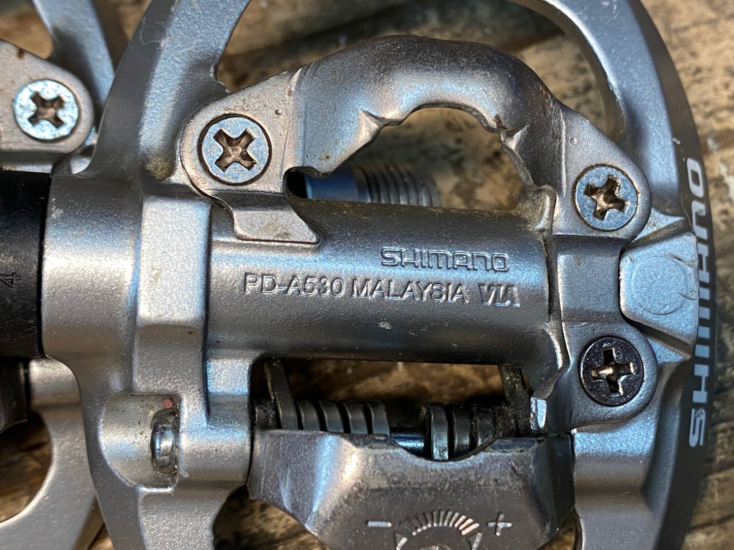 IY611 シマノ SHIMANO PD-A530 ビンディングペダル 片面フラット SPD 銀