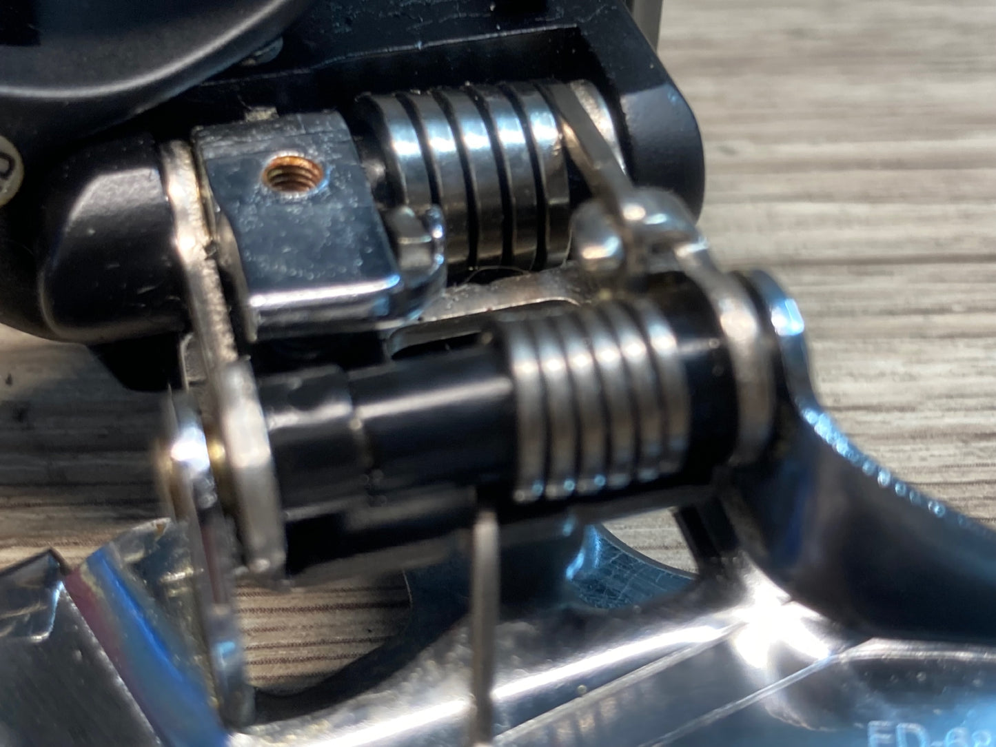 IX115 シマノ SHIMANO アルテグラ ULTEGRA FD-6870 フロントディレイラー 2S Di2 直付け バンド付き Φ34.9  ※動作確認済