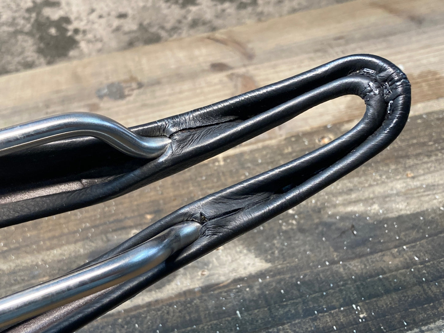 IP276 SELLE SMP composit サドル 黒 inox tubeレール