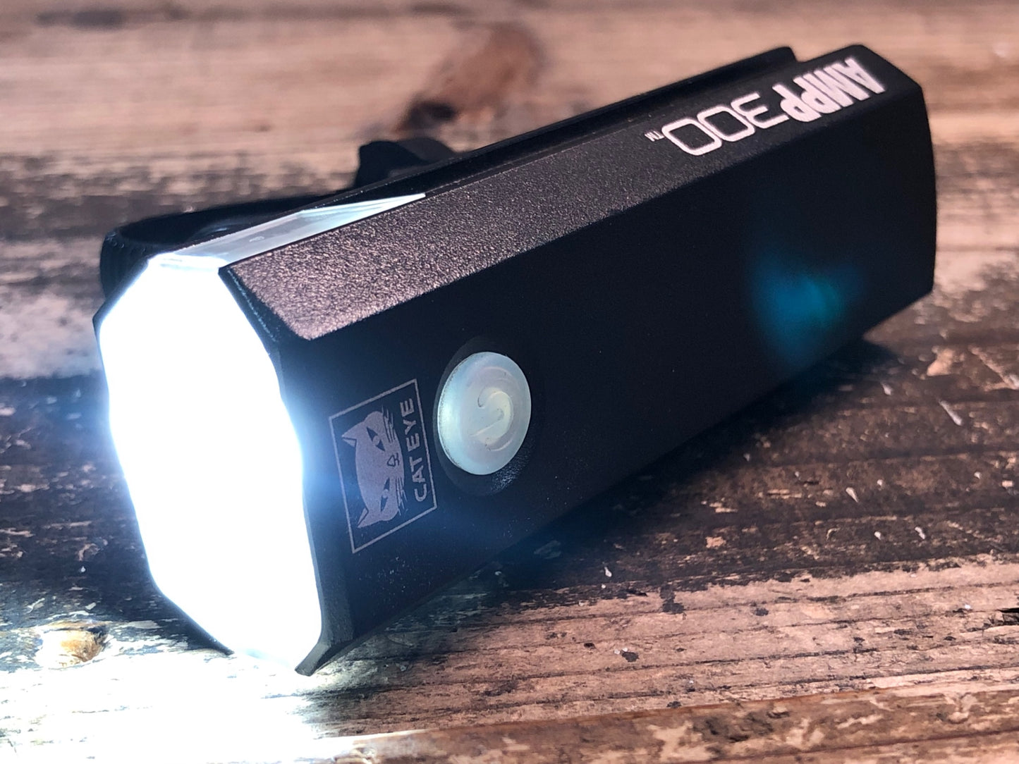 IV425 キャットアイ CAT-EYE AMPP 300 フロントライト マウント付属 点灯確認済み