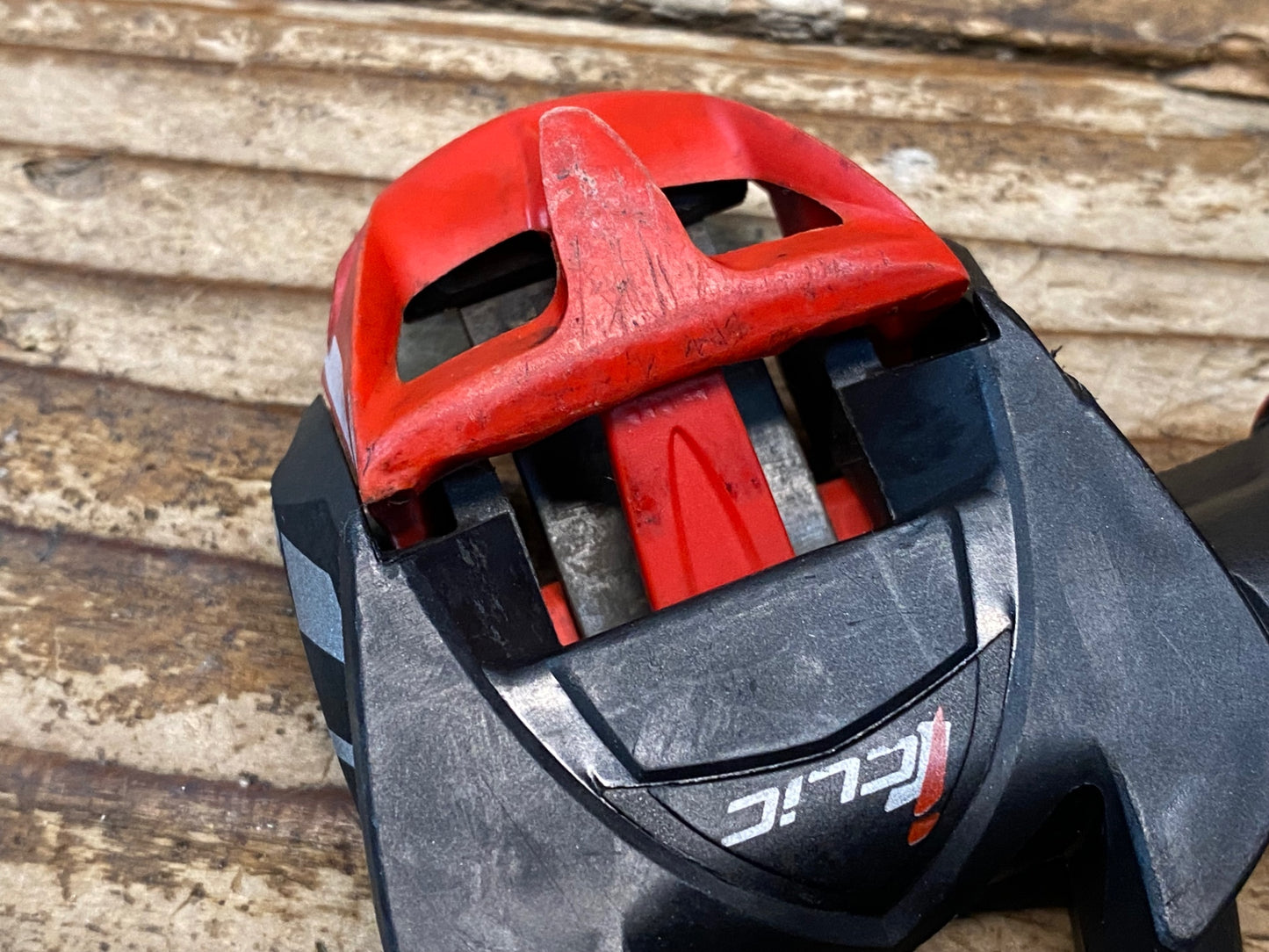 JA307 タイム TIME CARBO FLEX ビンディングペダル 黒 赤 チタンシャフト