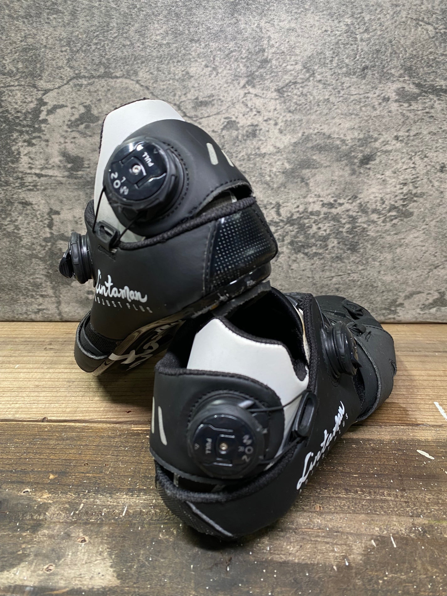 IP326 リンタマン Lintaman アジャストプラス ADJUST PRO PLUS ビンディングシューズ カーボンソール SPD-SL EU40 黒白
