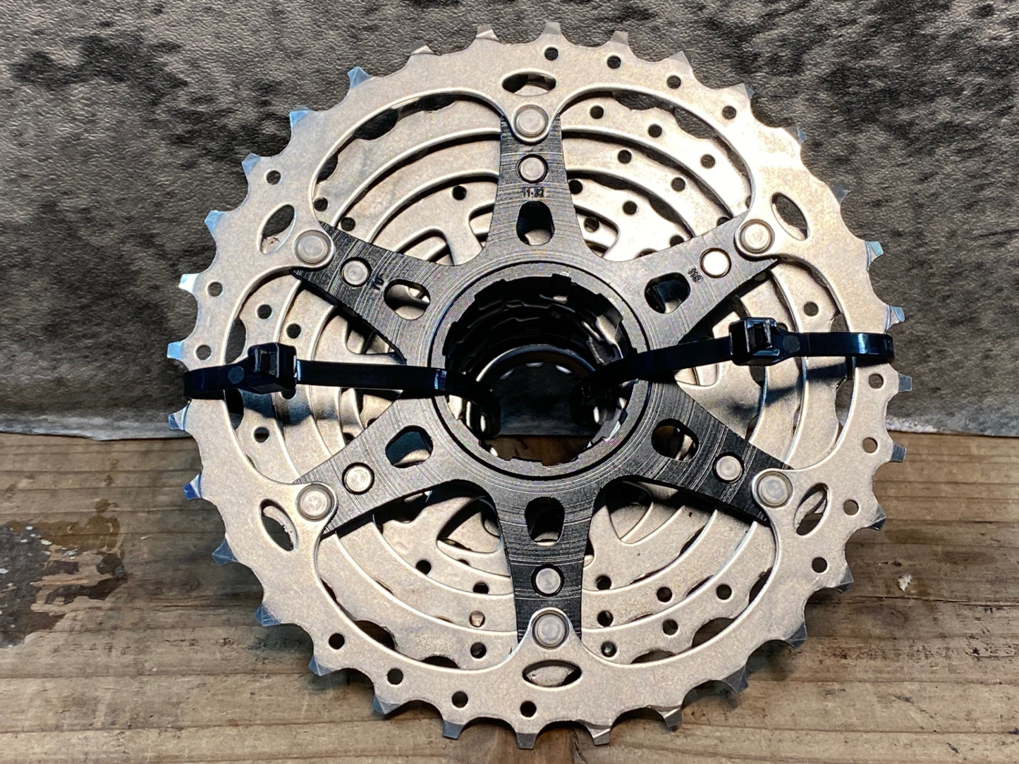 IQ999 シマノ SHIMANO 105 CS-R7000 スプロケット 11-32T 11S