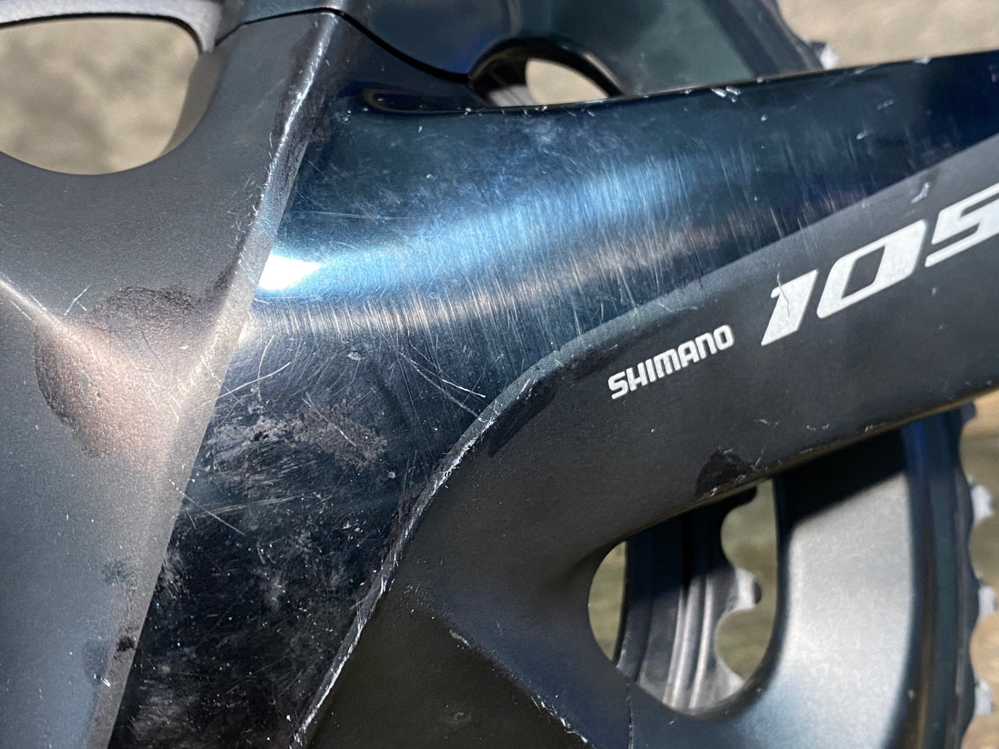 IT461 シマノ SHIMANO 105 FC-R7000 クランクセット 黒 170mm 50/34T ※傷、歯の摩耗