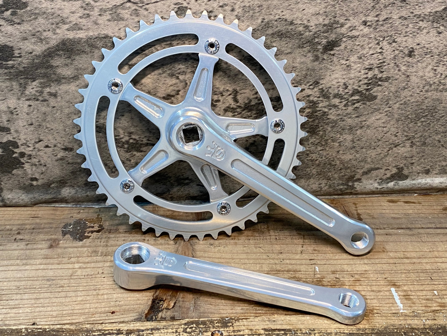 IU255 スギノ SUGINO 47-12 MIGHTY COMPETITION クランクセット 165mm 47T