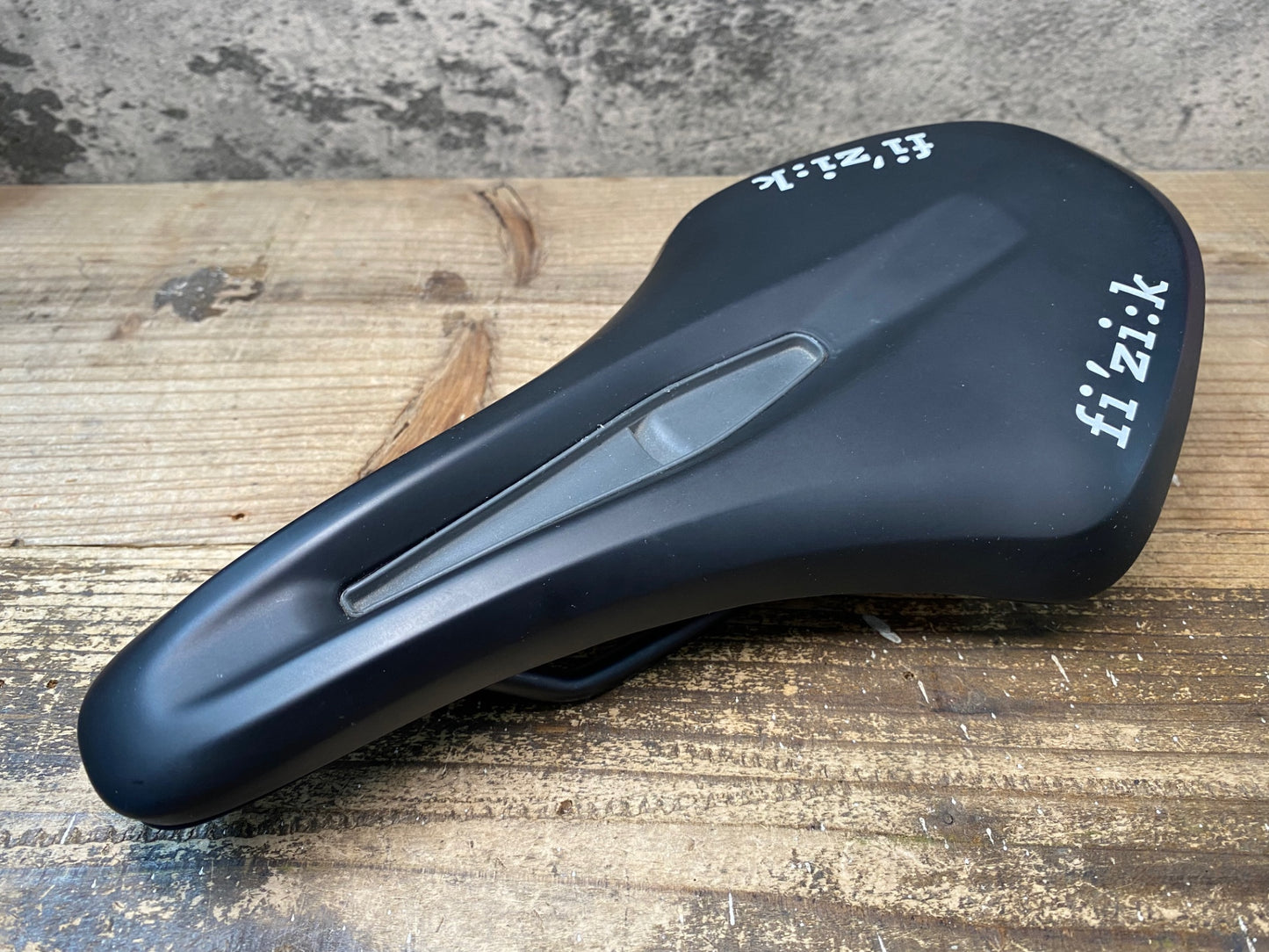 JB568 フィジーク fizik テラ アルゴ TERRA ARGO X5 サドル 黒 150mm S-Alloyレール
