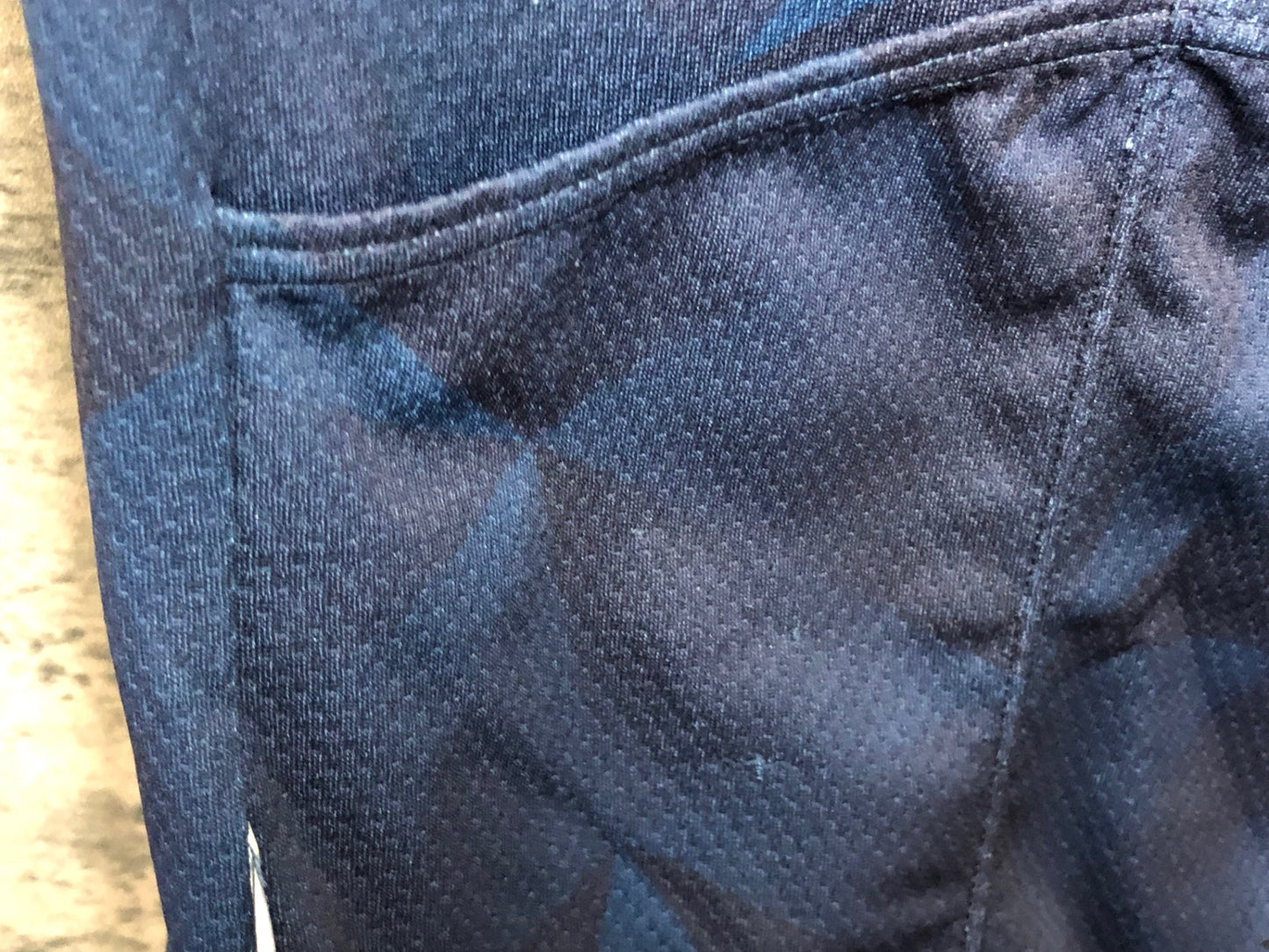 IZ773 リオンドカペルミュール Lion de KAPELMUUR 半袖 サイクルジャージ 黒 紺 M ※一部穴