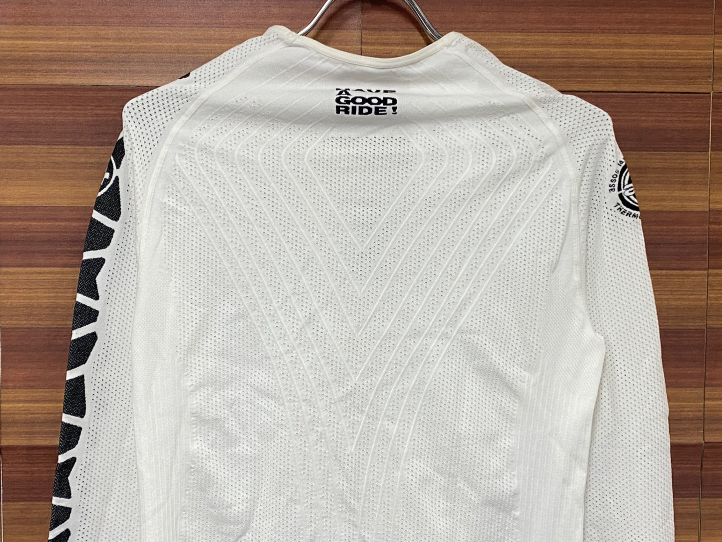 IS026 アソス assos 長袖 ベースレイヤー 白 Ⅰ