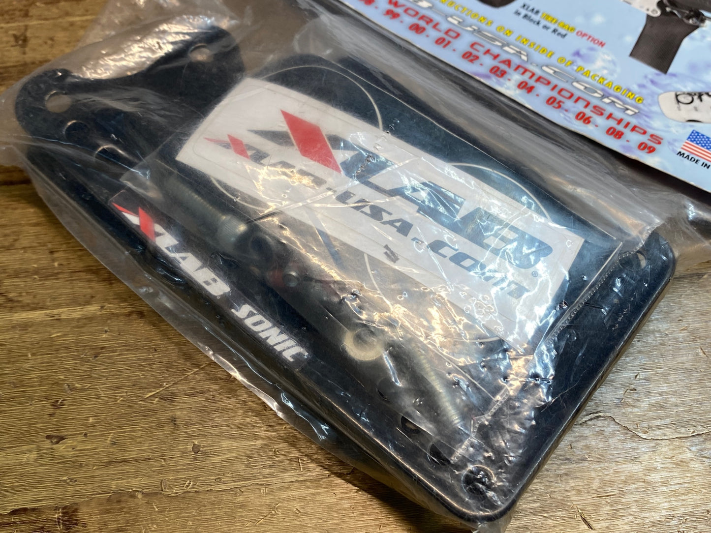 IZ043 XLAB SONIC WING リア マウント 黒