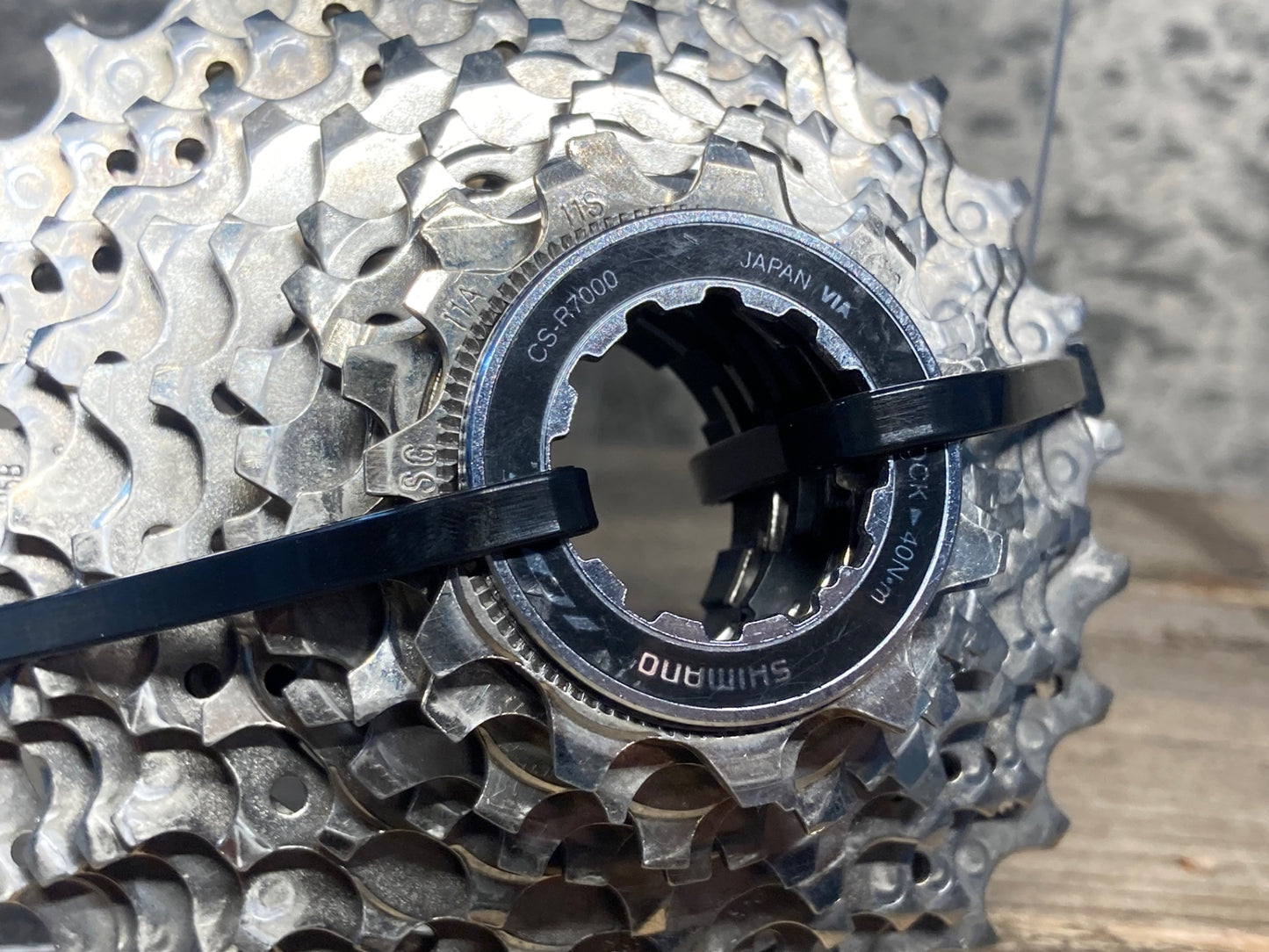 IQ805 シマノ SHIMANO 105 CS-R7000 11-28T 11S スプロケット