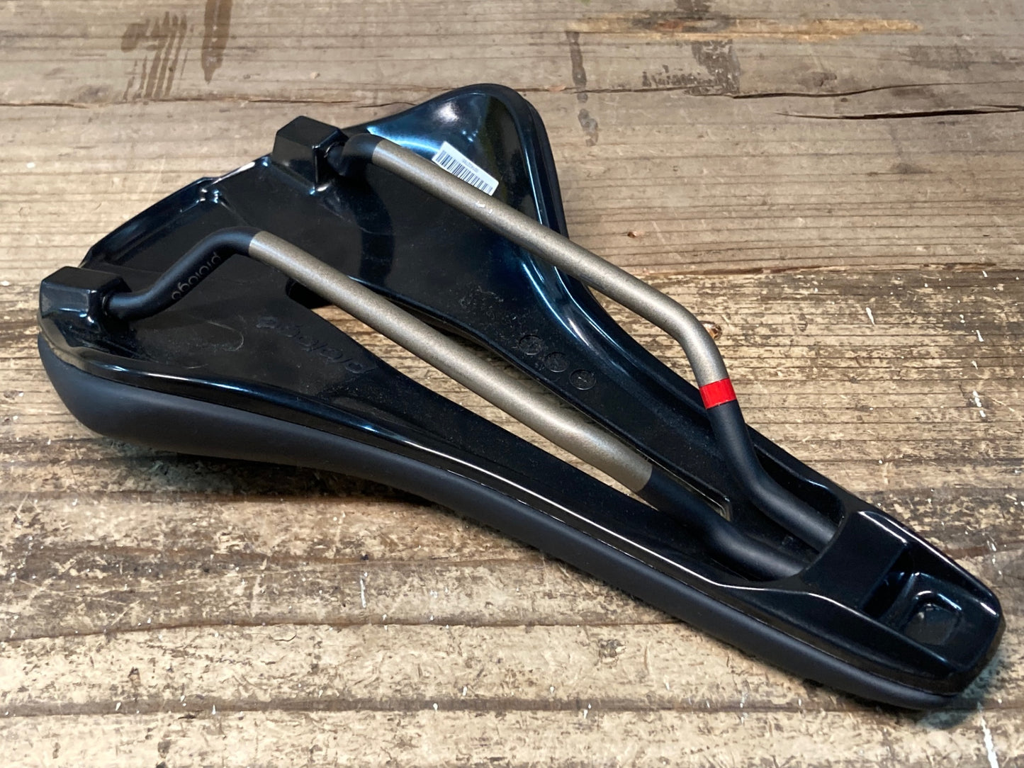 IY527 プロロゴ prologo NAGO R4 PAS サドル 黒 147mm TiroXレール