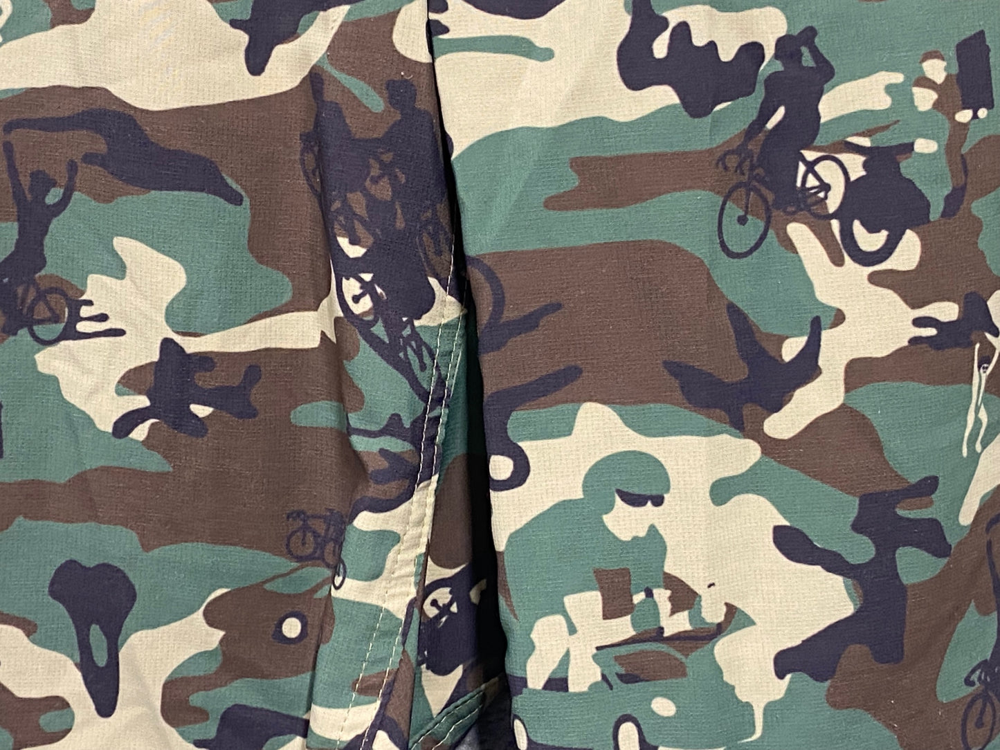 IY662 パールイズミ PEARL iZUMi ハーフパンツ カモフラージュ XL ※ほつれ