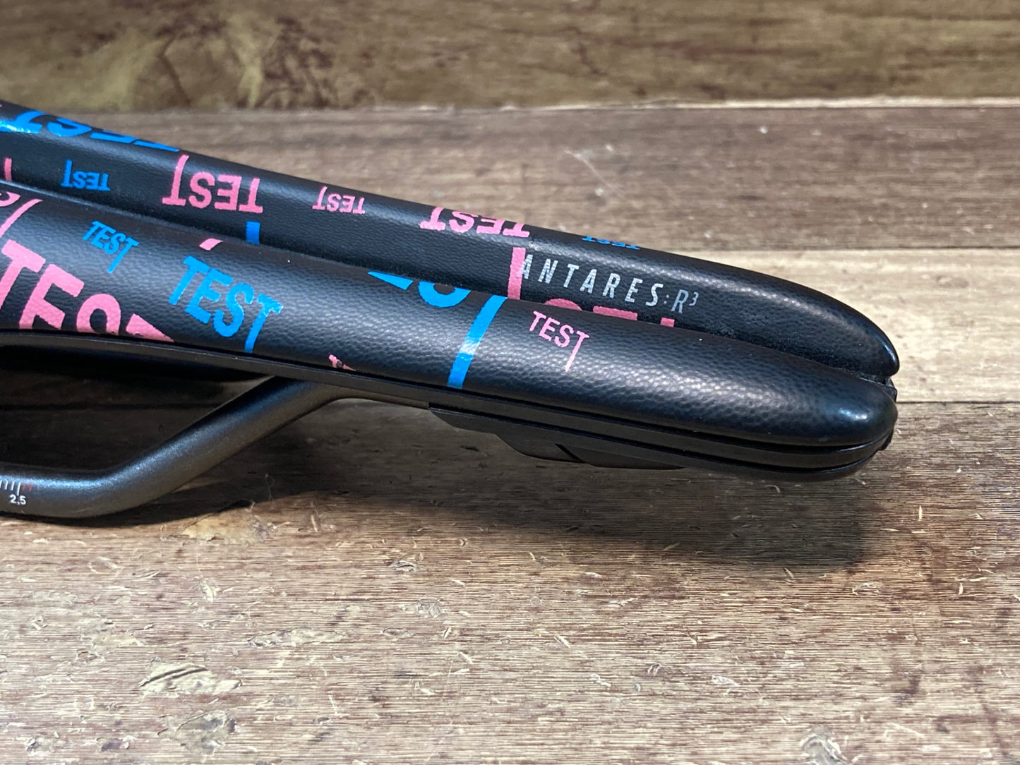 IL828 フィジーク fizik アンタレス ANTARES VERSUS EVO R3 サドル 黒 TEST REGULAR