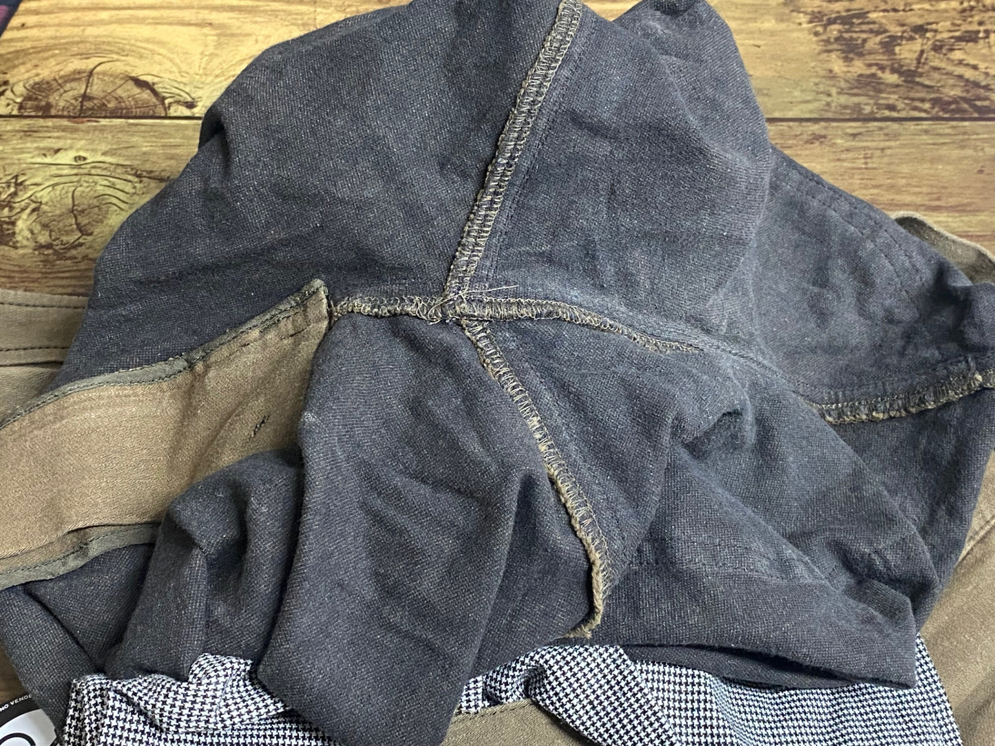 IY663 カペルミュール KAPELMUUR ハーフパンツ カーキ サイズ不明