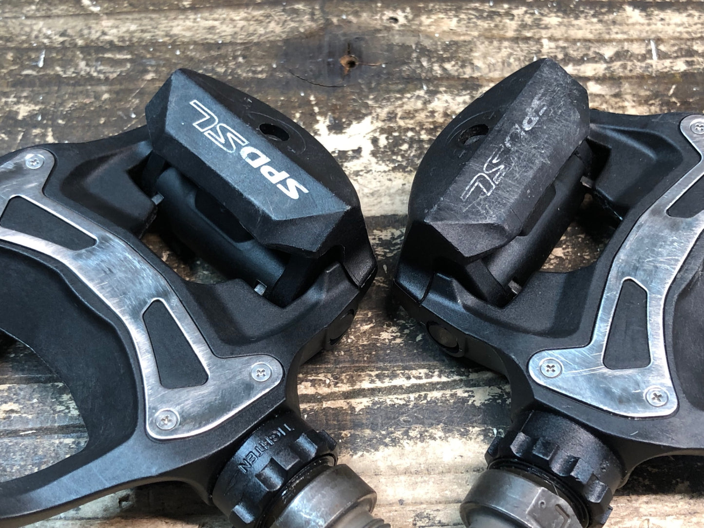 IE124 シマノ SHIMANO PD-R550 ビンディングペダル SPD-SL