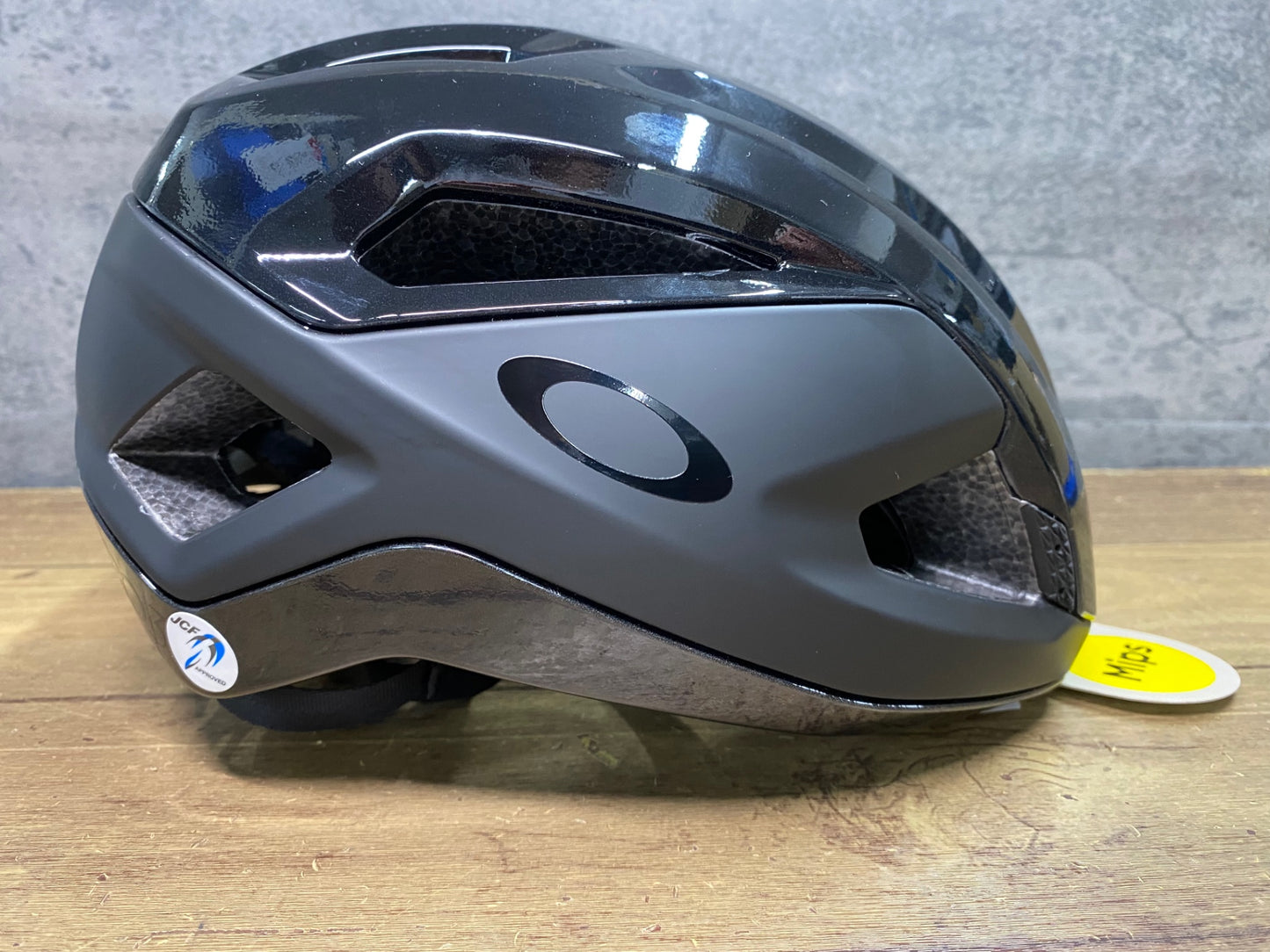 IZ749 オークリー OAKLEY ARO3 ENDURANCE MIPS Asia Fit ヘルメット 黒 M 55-59cm 2023年1月製造