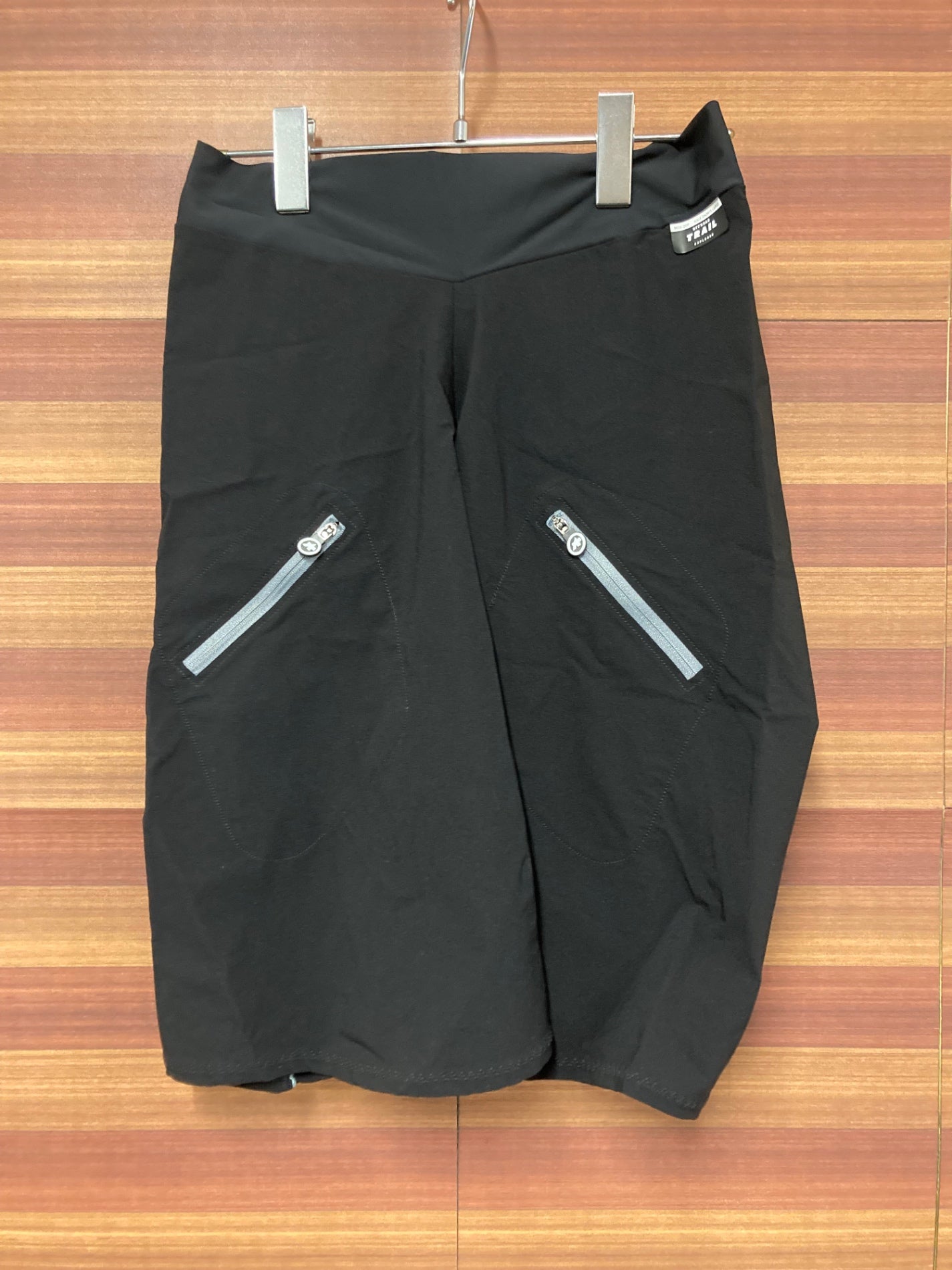 IR560 アソス assos TRAIL CARGO SHORTS 黒 S ※ほつれあり