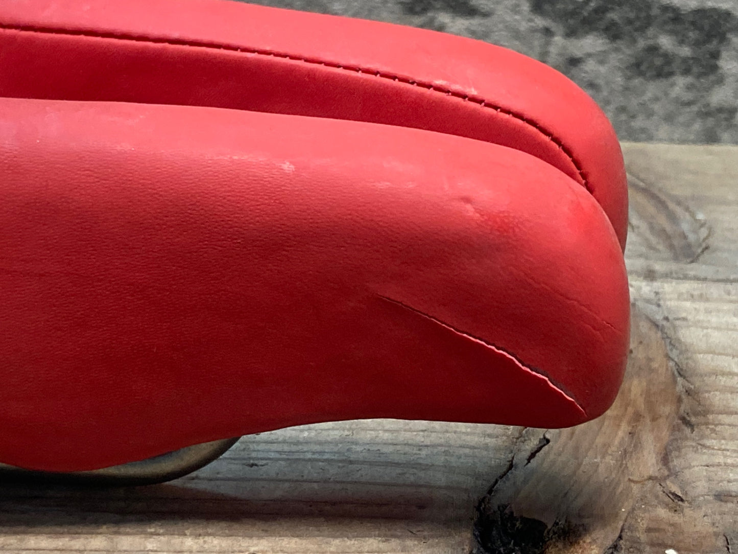 IP741 ism ADAMO Racing サドル トライアスロン クロモリ/チタンレール 赤