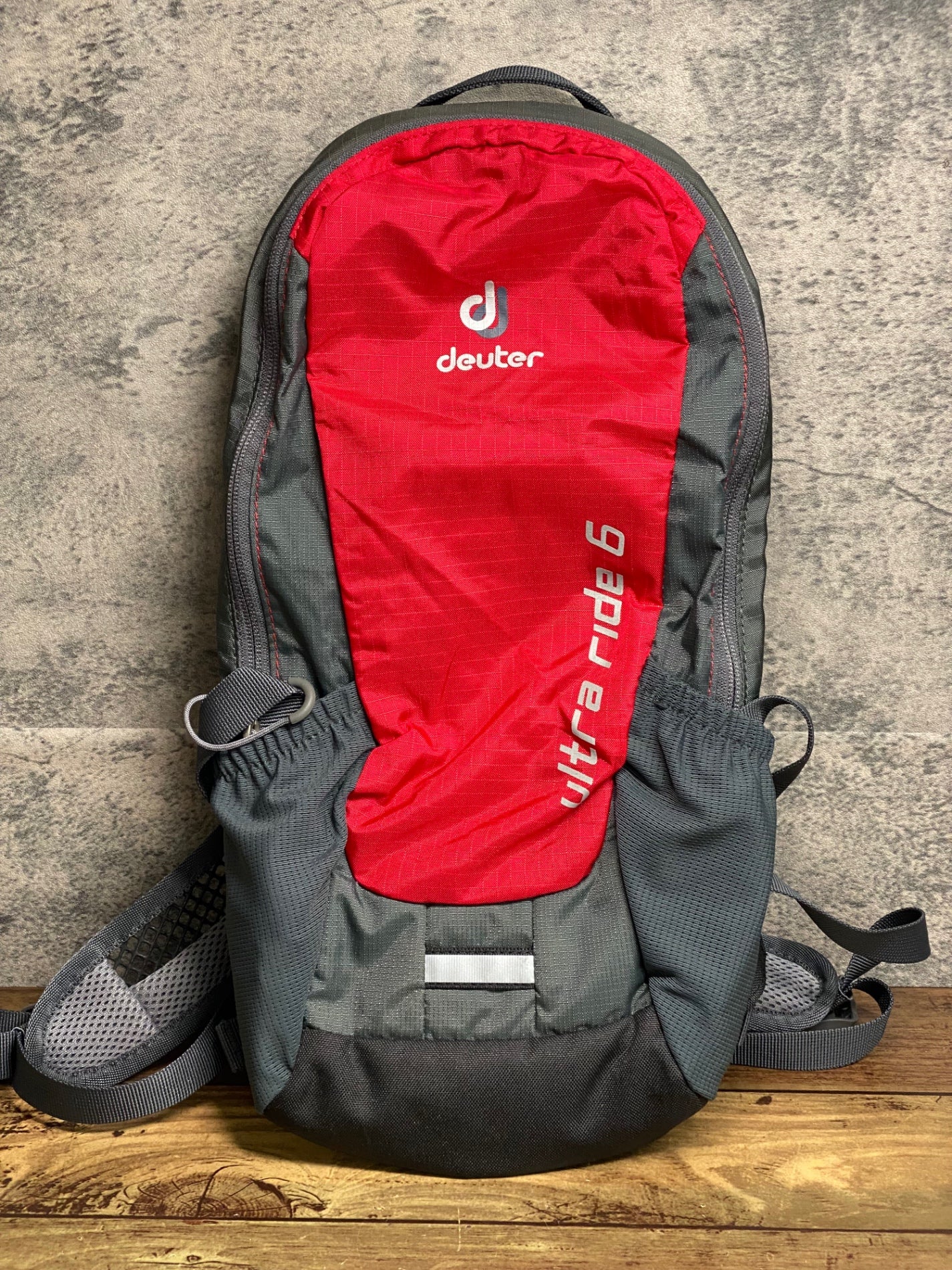 JB440 ドイター deuter ウルトラライド6 バックパック 赤 ※タバコ臭あり