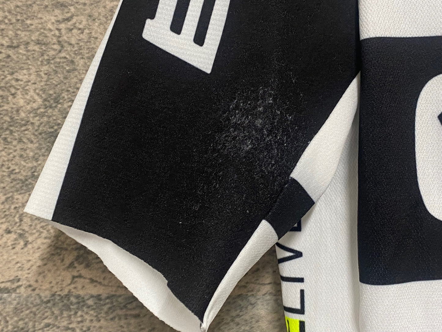 JB913 アソス ASSOS WORLDTOUR SEASON 2021 BMC 半袖 サイクルジャージ 白 黒 M ※スレ