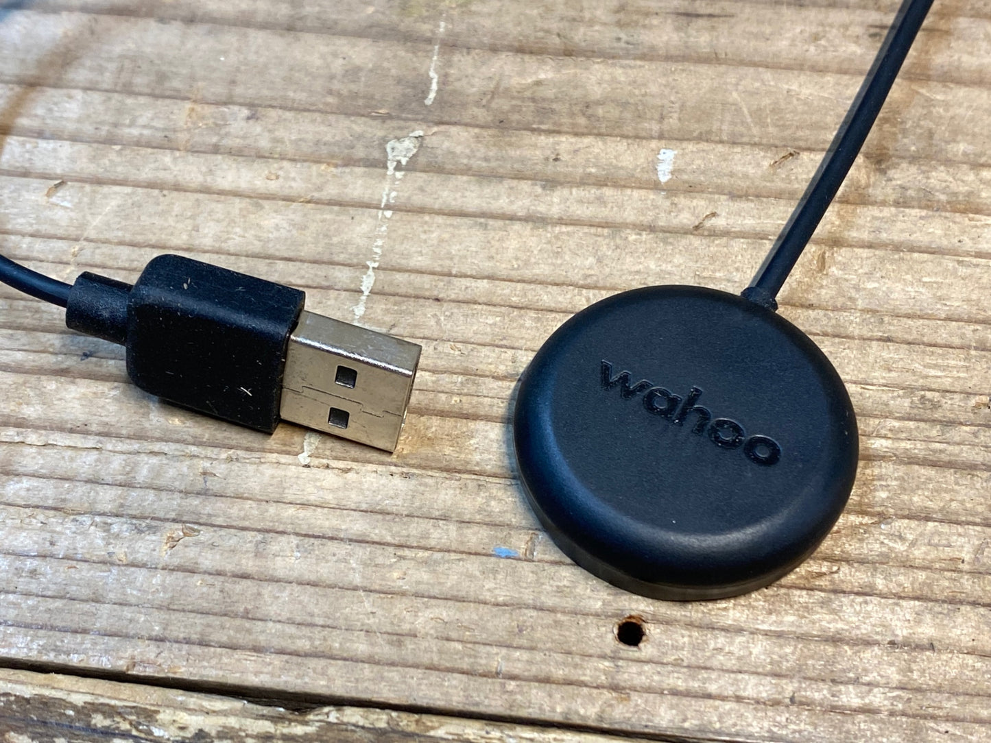 IE728 ワフー Wahoo TICKR FIT 心拍計 起動確認済