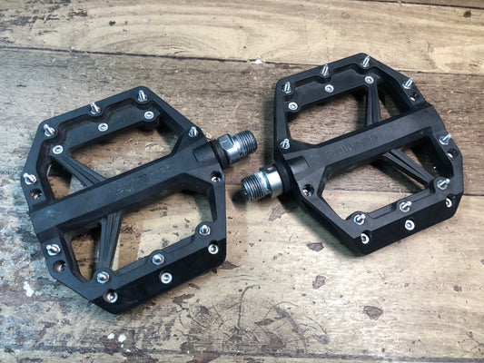 IN604 シマノ SHIMANO PD-GR400 フラットペダル 黒