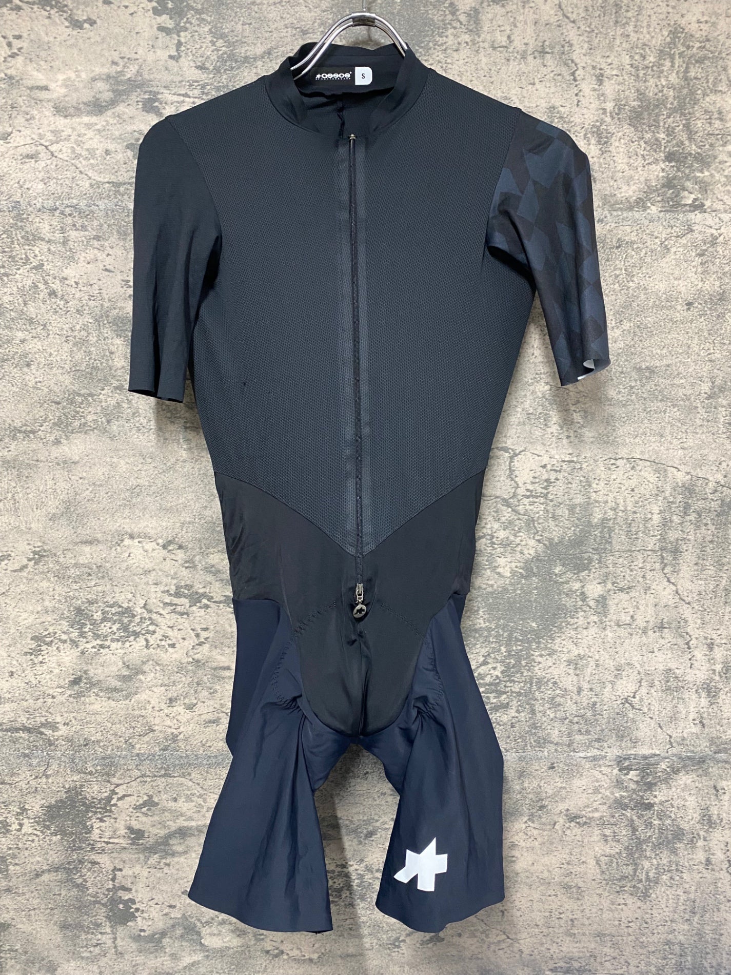 IZ188 アソス assos EQUIPE RS TARGA 半袖 ワンピース スキンスーツ 黒 S ※穴開き