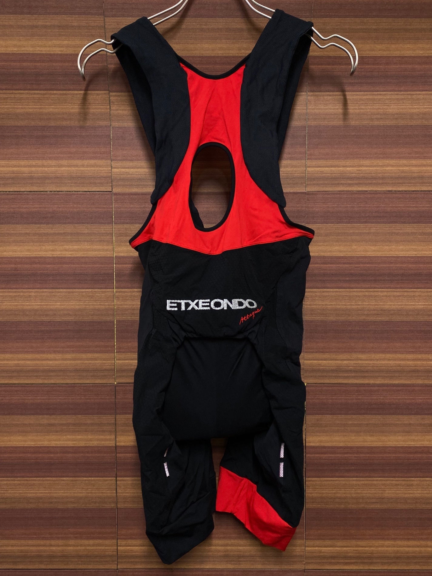 IN808 エチュオンド ETXEONDO ビブショーツ 黒 赤 M