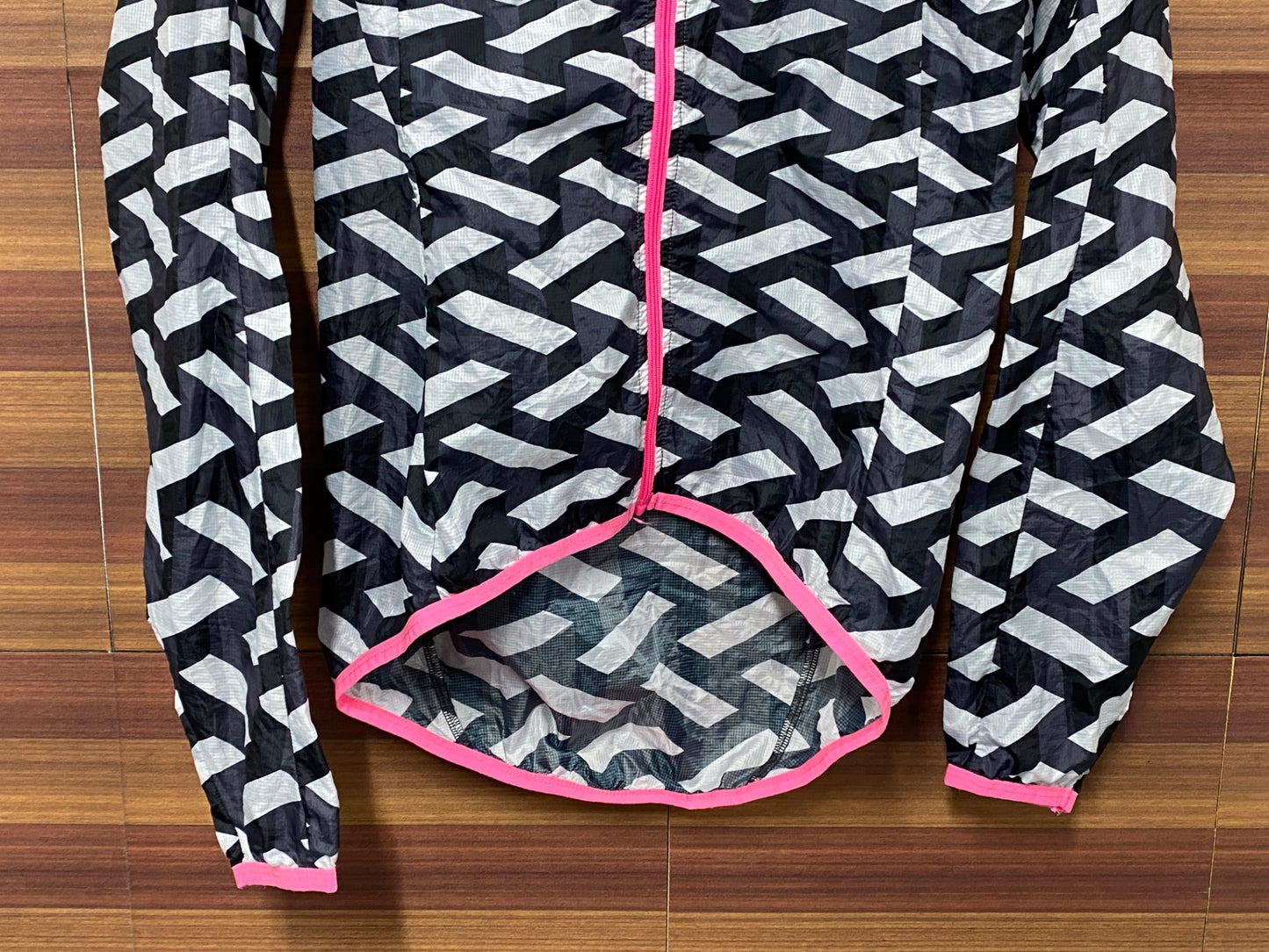 IT069 rh+ 長袖 ウィンドブレーカー 黒 白 S